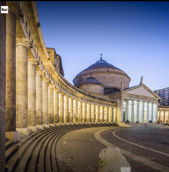 فيلا Centro Storico Casa Elegante Per Famiglia نابولي المظهر الخارجي الصورة