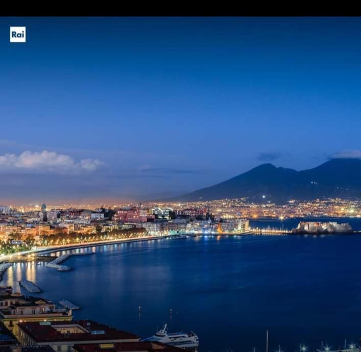 فيلا Centro Storico Casa Elegante Per Famiglia نابولي المظهر الخارجي الصورة